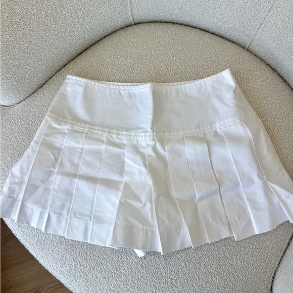 Zara White Pleated Mini Skirt - Size XS - Picture 2 of 5